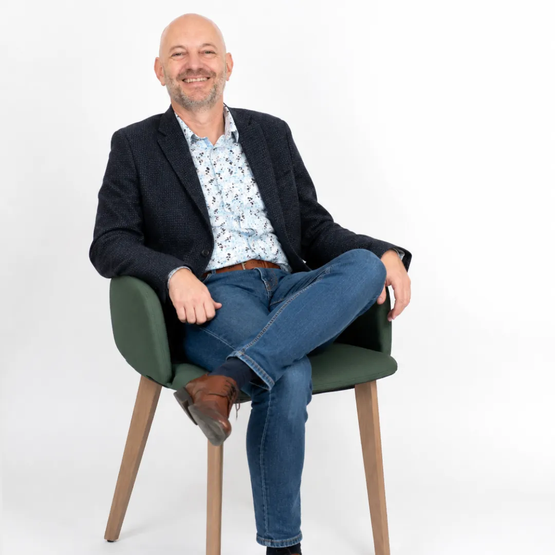 Laurent, conseiller ETS Neveu – spécialiste agencement d'espaces